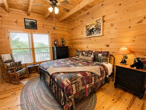 3 bedrooms, iron/ironing board, WiFi, bed sheets - Private, Screened Porch, Hot Tub, Fire Pit Area (Morganton)