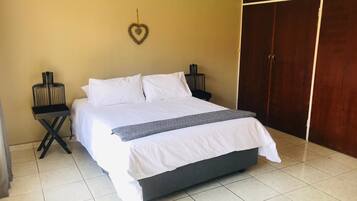 Iron/ironing board, free WiFi, bed sheets, wheelchair access