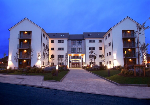 Exterior - Cuirt na Coiribe 4 bedroom Apartment (sleeps 5) (Galway)