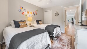 2 bedrooms, iron/ironing board, WiFi, bed sheets - Anchors Away II in this Spacious and Beautiful  2BR, Condo overlooking Pond, Pool and 4th Hole (Pawleys Island)