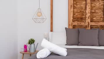 Habitación doble Deluxe, vista a la montaña (11) | Ropa de cama de alta calidad, edredón y camas con efecto memoria