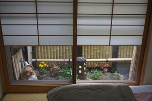 1 室のベッドルーム、デスク、アイロン / アイロン台、WiFi (無料)
