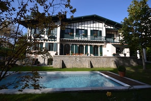 Buitenzwembad