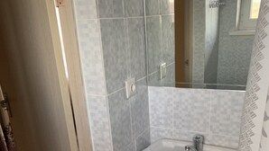 Basic Double Room | Bathroom amenities | Shower, hair dryer (on request) - Koral (Tosor)