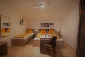 2 Schlafzimmer, Zimmersafe, kostenloses WLAN, Bettwäsche