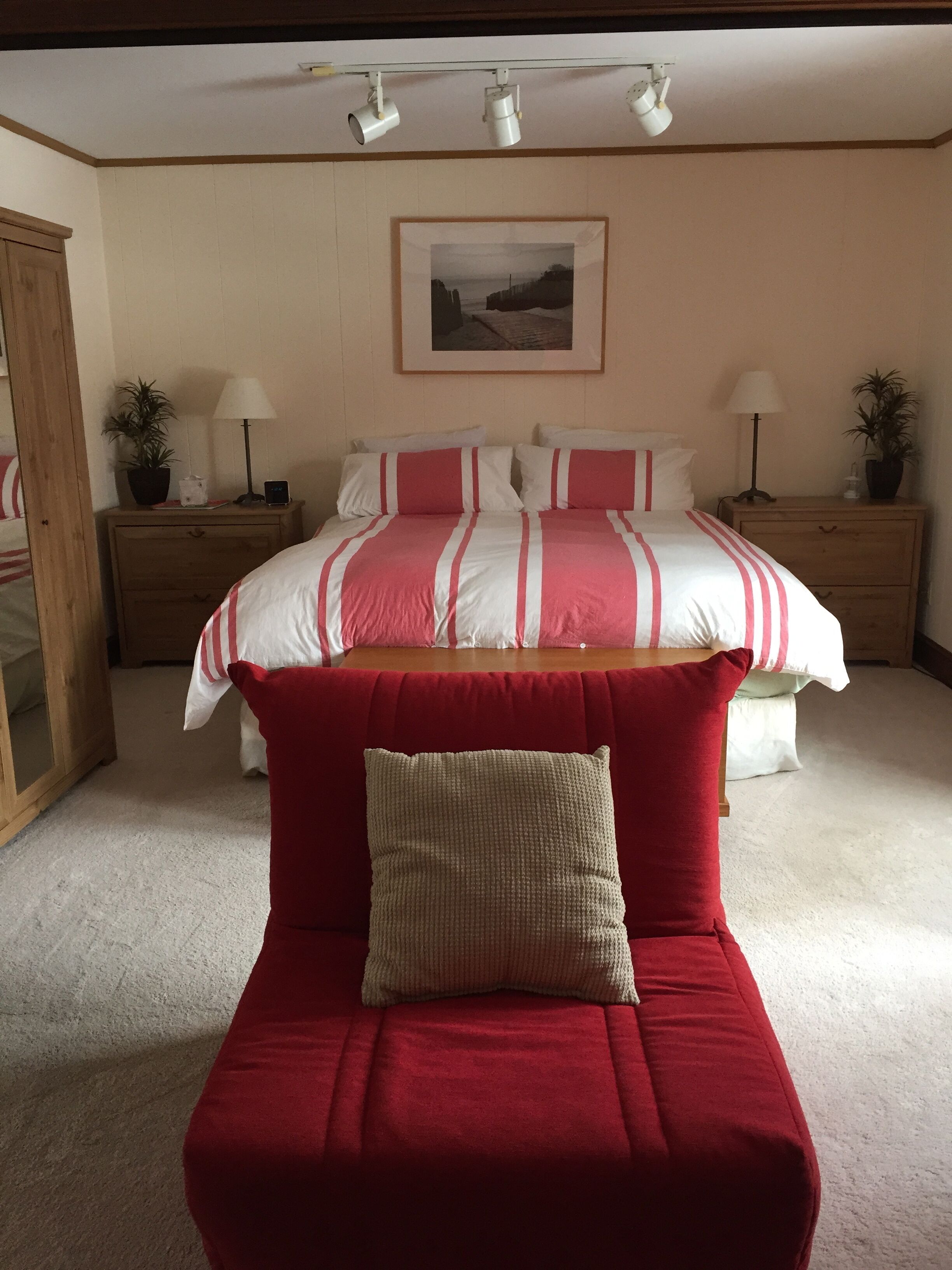 Guest Suite, Excellent Location