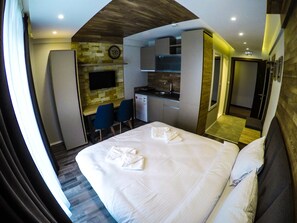 Studio, 1 Queen Bed | Individually decorated, individually furnished, soundproofing, free WiFi - SM Apartments Kopaonik (Raška)