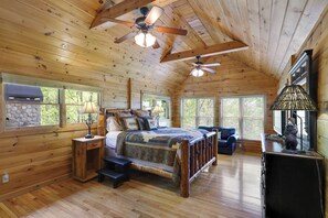 3 室のベッドルーム、アイロン / アイロン台、WiFi、ベッドシーツ