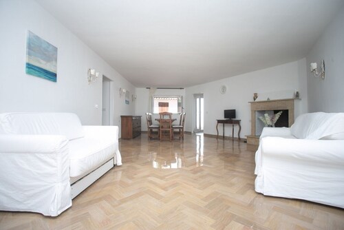N143 - Numana, beautiful three-room apartment 100m from the sea