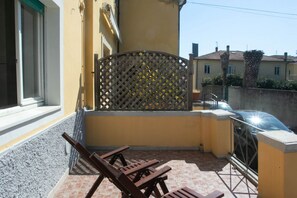 Terrace/patio - N050 - Numana, three-room apartment in the center with porch and parking space (Numana)