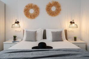 Basic Studio, 1 Double Bed with Sofa bed, City View | Premium bedding, free minibar, individually decorated - Erato Inn (Naxos)