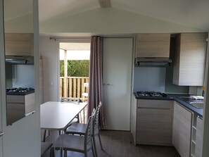 Dining - Family mobile home - n°52 - 6 pers/3 bedrooms (Gonneville en Auge)