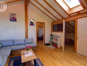 2 bedrooms, free WiFi - Charming cottage for 5, pets welcome (Fontanès)
