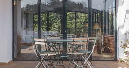 Family Villa - Pals with a private pool and panoramic sea views