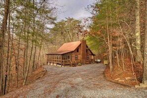 Exterior - Cozy Cabin, Pet Friendly, Close to Town, Great Mountain Getaway for Relaxation (Morganton)