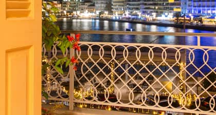 Apartment overlooking the old bridge.