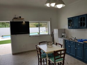 Kühlschrank, Ofen, Herdplatte, Geschirrspüler