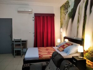 1 bedroom, desk, iron/ironing board, free WiFi