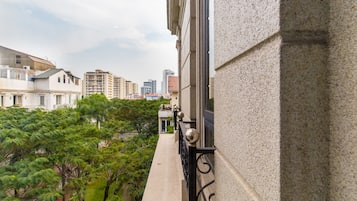 Standard Apartment, Garden View | Garden view