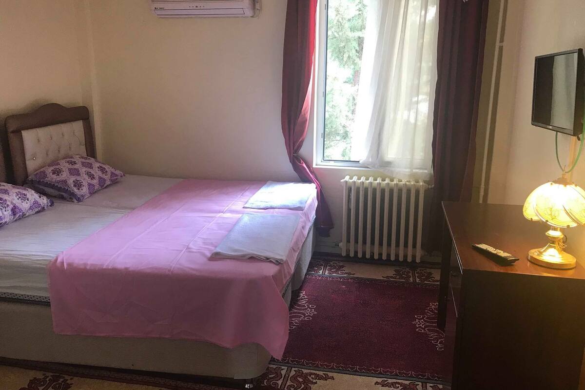 Standard Twin Room | 1 bedroom, minibar, soundproofing, iron/ironing board