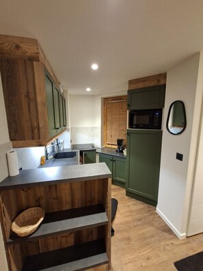 Fridge, microwave, dishwasher - 100m from ski slopes, 3rd floor, sauna, hammam, balcony, tv, 53m², Val Thorens (Val Thorens)