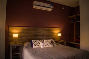Cabana estàndard, 1 dormitori, vistes a la muntanya | Cortines opaques, llits addicionals, wifi gratuïta i roba de llit