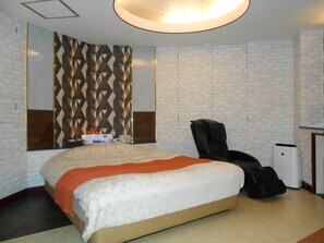 Couette en duvet d'oie, rideaux occultants, Wi-Fi gratuit, draps fournis