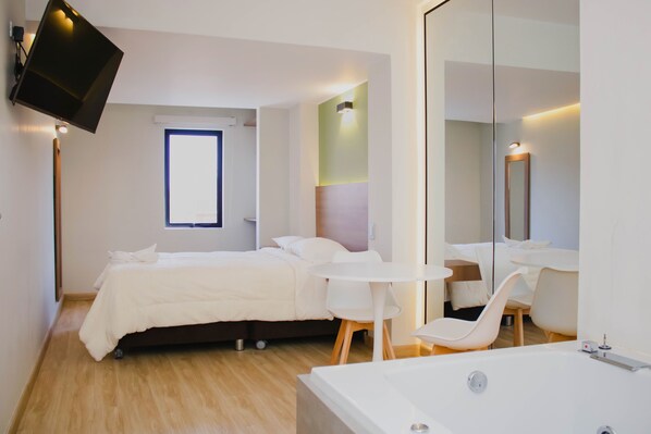 Comfort Studio Suite | Premium bedding, down comforters, minibar, desk