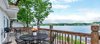 Ken's Kabin - One Bedroom House, Sleeps 4