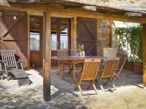 Stunning private villa for 12 people with A/C, WIFI, private pool, TV, patio and panoramic view