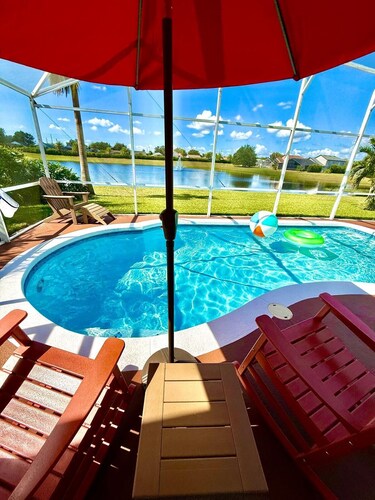  Lähellä Disneyä 2 King Mstr, Uima-allas, Poreallas, Pelit