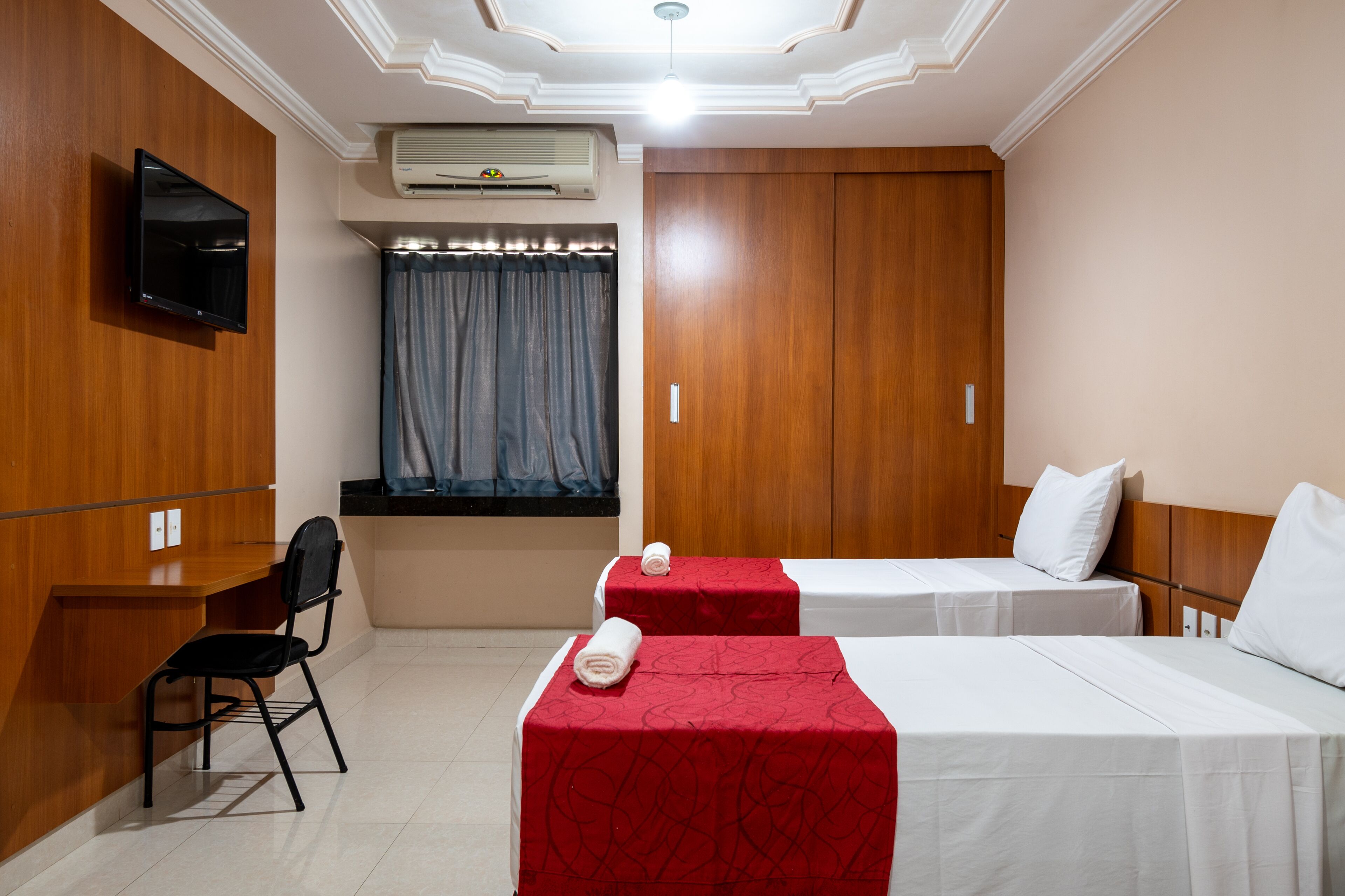 Standard Twin Room | Minibar, blackout curtains, soundproofing, free WiFi
