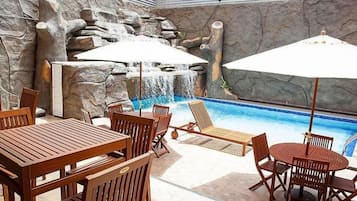 Piscina a l'aire lliure