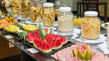 Ilmainen päivittäinen buffetaamiainen