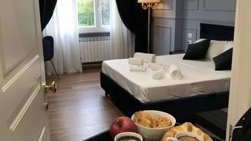 Se ofrece un desayuno para llevar (15 EUR por persona)