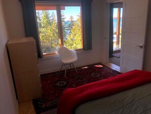 1 slaapkamer, een strijkplank/strijkijzer, gratis wifi, beddengoed