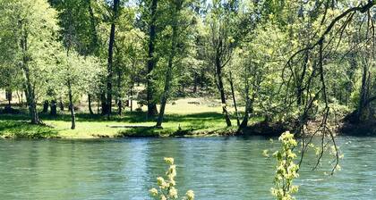 * UUSI * "Cabin on The Rogue" - Kalastus, Koskenlasku, Gateway to Crater Lake! nukkuu 2-4