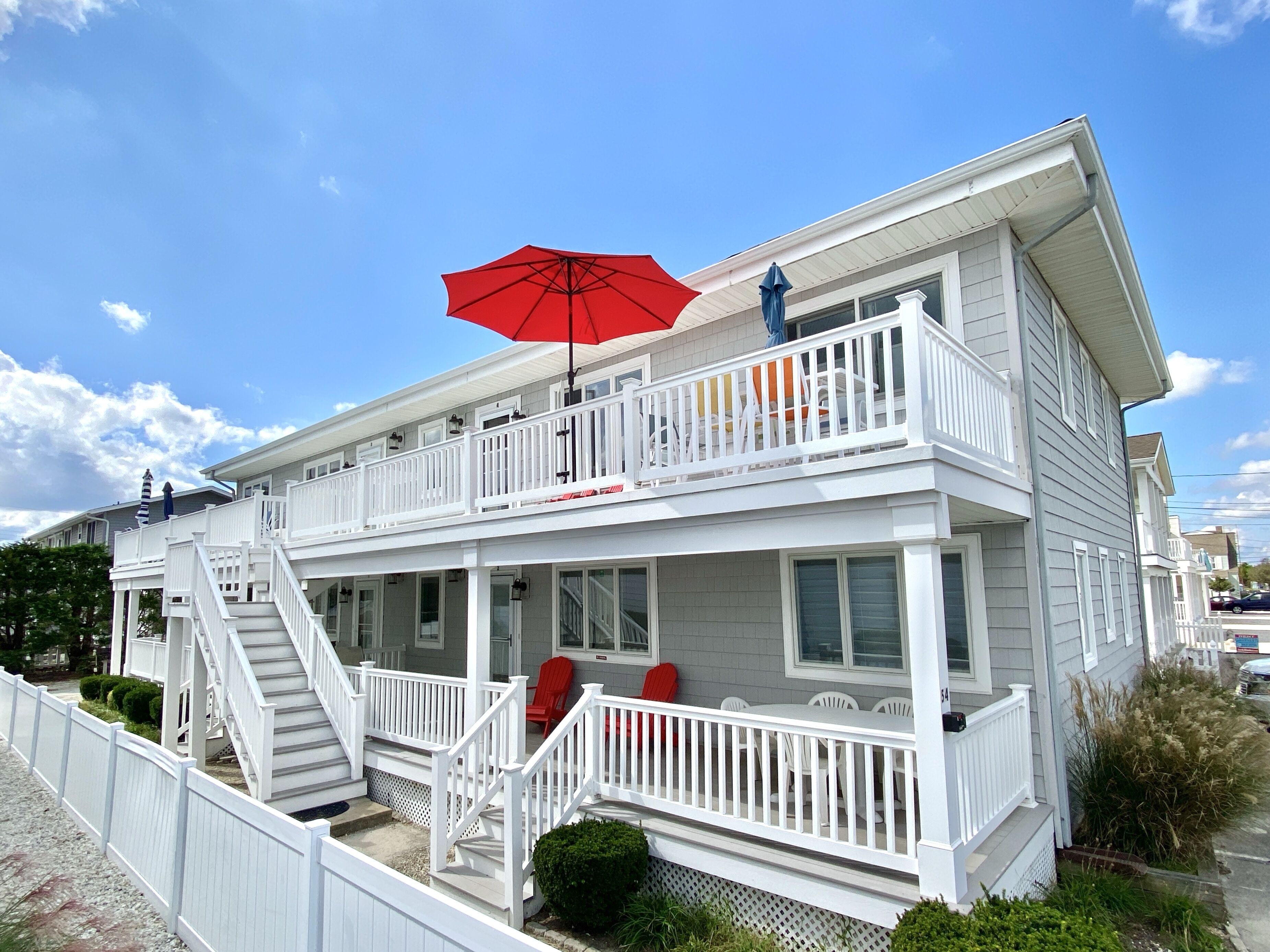 Bright and beachy first floor condo - 2ND building back from the beach