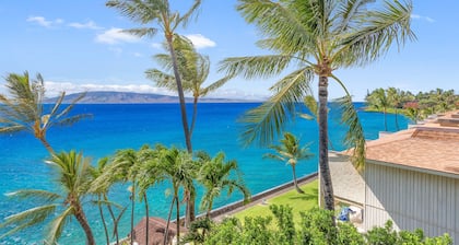 EXPANSIVE Meerblick. Dachgeschoss. Renoviert # 407 bei Hale Ono Loa Condos