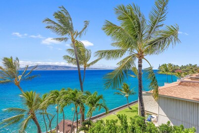 !DISCOUNTED RATES! FULL ocean view. Rated "EXCEPTIONAL". Renovated. Top Floor.