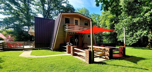 Walking Distance to Klay Winery & Distillery with Hot Tub! 