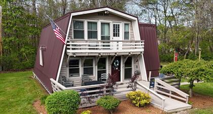 Walking Distance to Klay Winery & Distillery with Hot Tub!