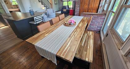 Walking Distance to Klay Winery & Distillery with Hot Tub!