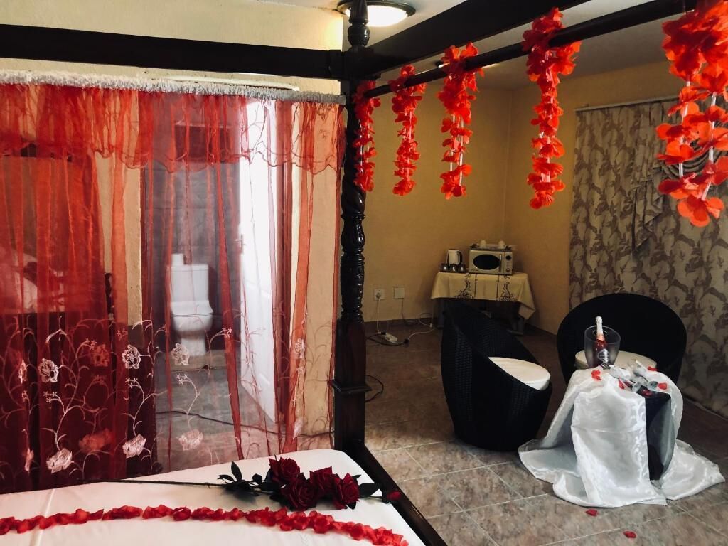 毛巾、肥皂、卫生纸