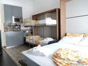 1 bedroom, in-room safe, iron/ironing board, free WiFi