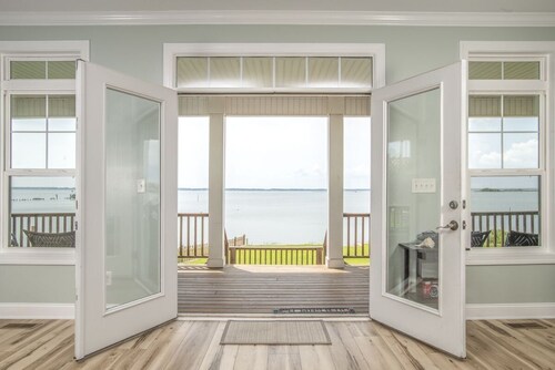 Sunset Bay Retreat: 4 mh / 3 BA-talo Beaufortissa, vuodepaikkoja 8