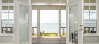 Sunset Bay Retreat: 4 BR / 3 BA maison à Beaufort, 8 personnes