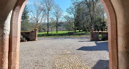 Aigas holiday cottages Pond View