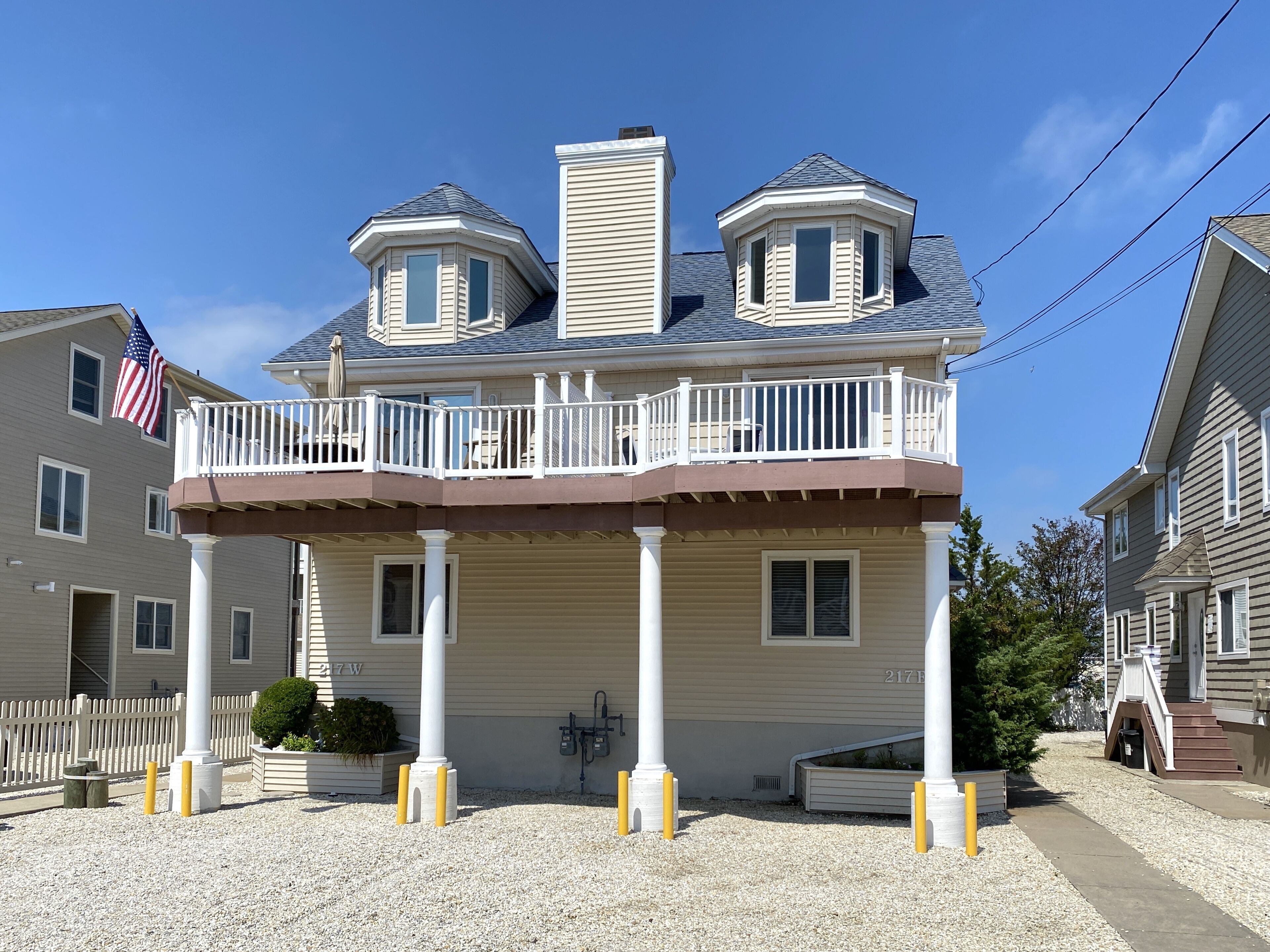 Enjoy this townhouse in the heart of Avalon.