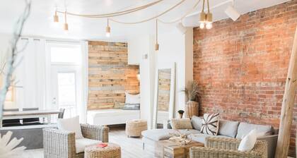 Upea ylellinen Brownstone - kaiken sydämessä!